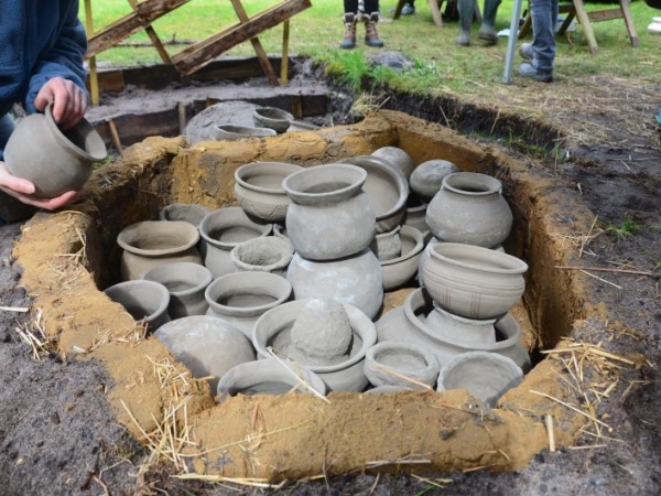 Being Anglo-Saxon: Loading and Firing the replica Ipswich ware kiln